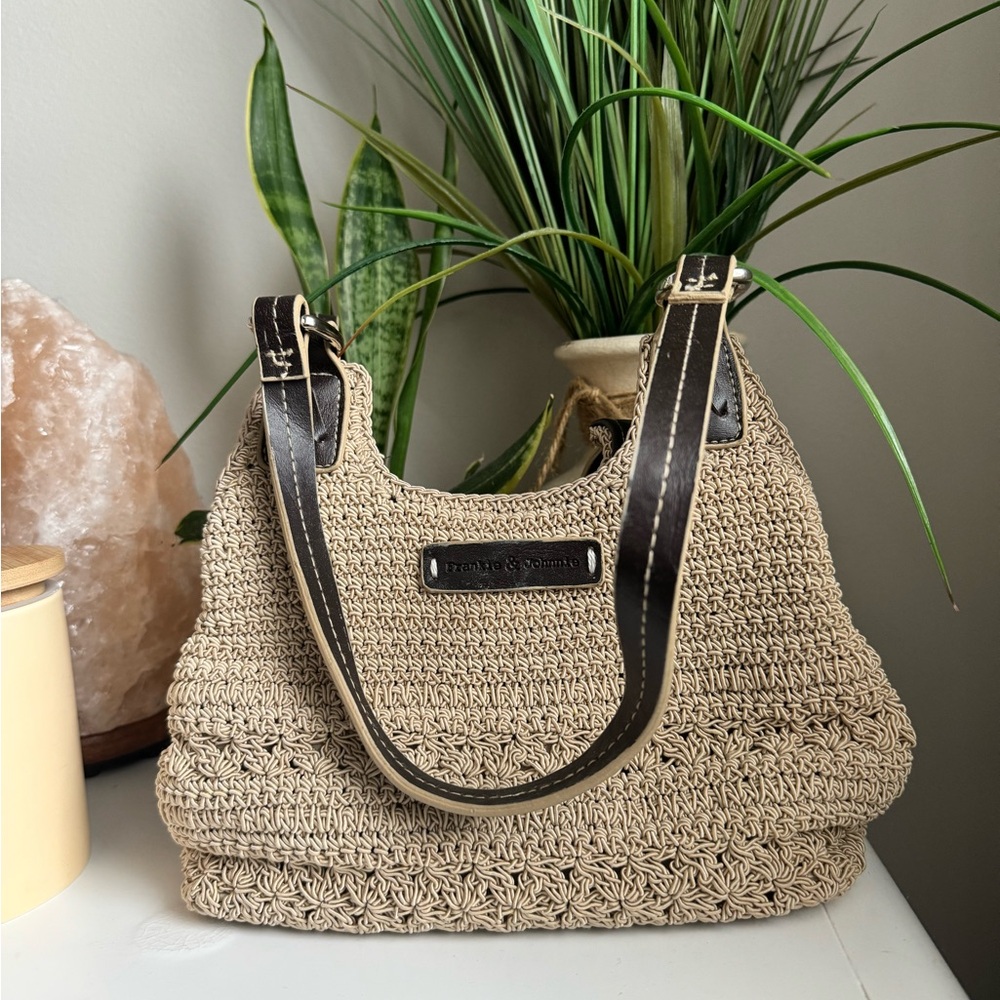 Frankie & Johnnie Tan Woven Shoulder Bag with Straps